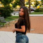 Mya, 19 cherche une rencontre suivi